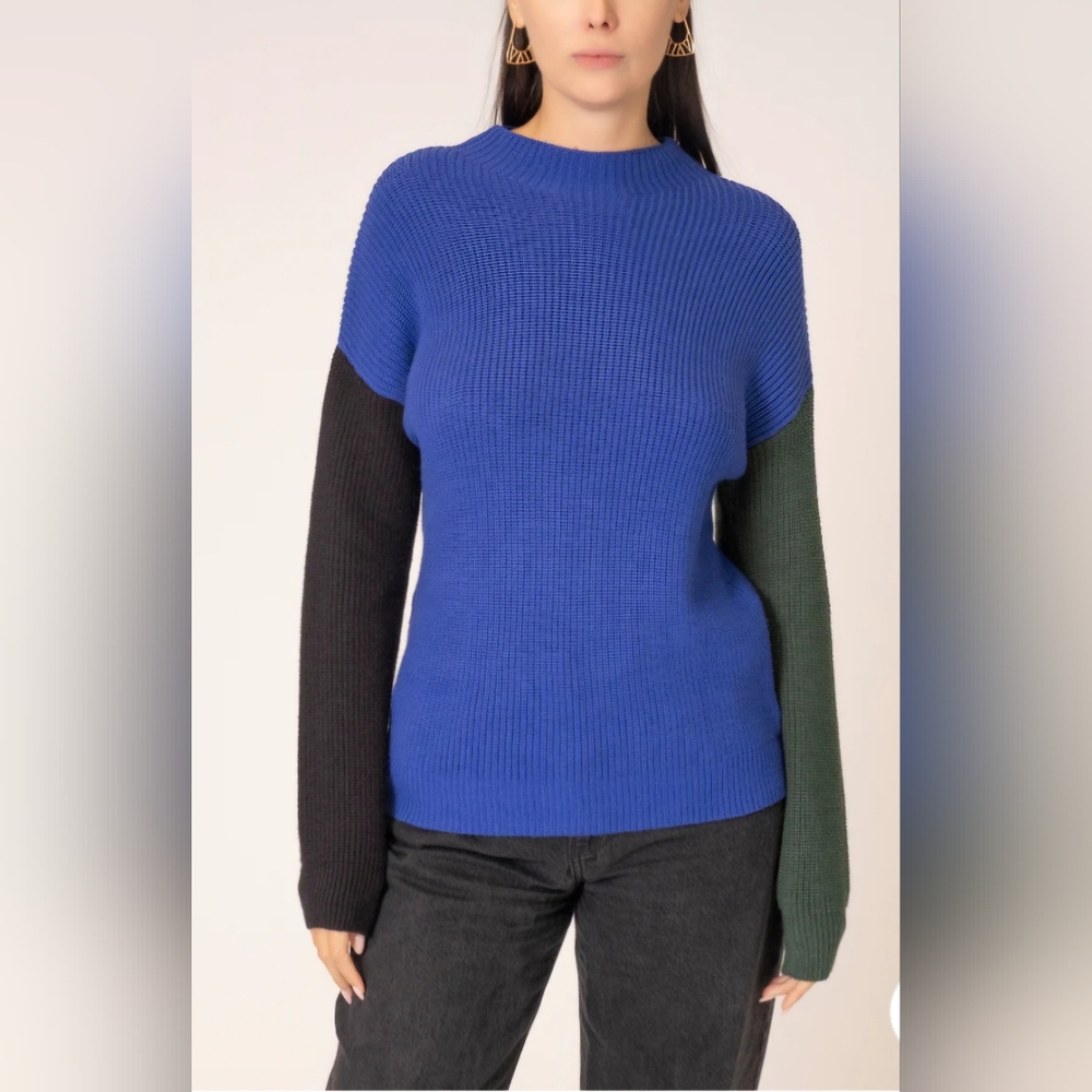 AREA STARS - COLORBLOCK KNIT SWEATER